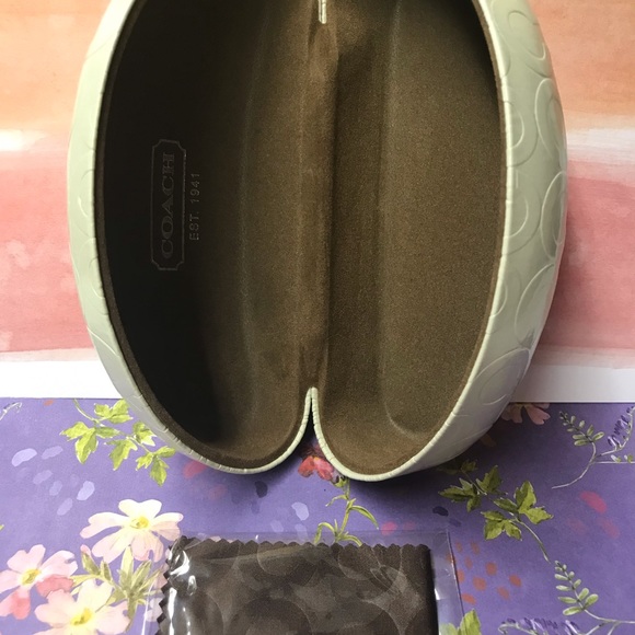 Coach Sunglasses Ivory Clamshell Case - Picture 9 of 9
